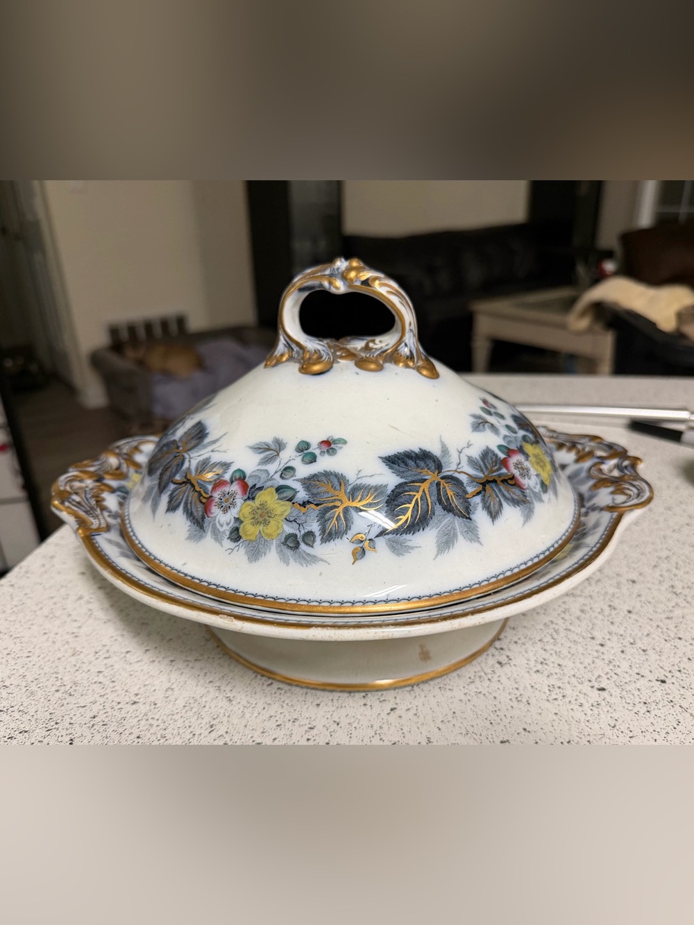 Antique Ceramic Wedgwood Pearl  Bowl With Lid Bramble c1865